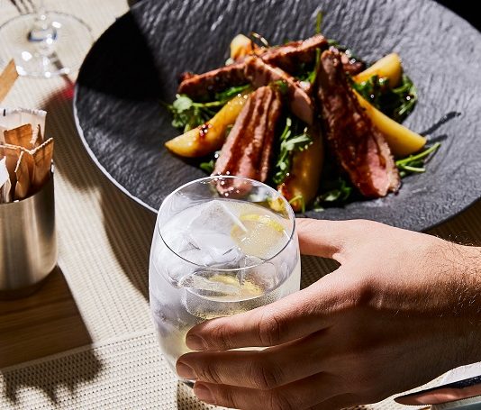 Buz Şarabı (Ice Wine) Nedir? Soğuk İklimlerin En Tatlı Sırrı