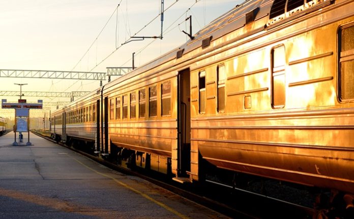 rayli sistem - tren - ulasim - Depositphotos