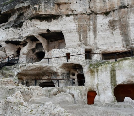 Hasankeyf’te Tarih Yeniden Canlandı! Restore Edilen 10 Mağara Turizme Açıldı