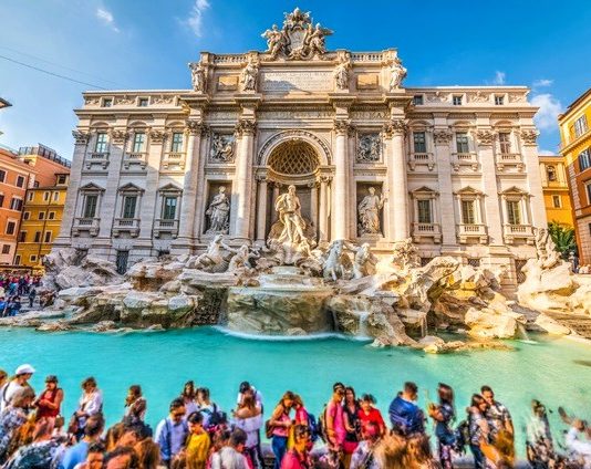 Roma’daki Ünlü Trevi Çeşmesi’ne Girişler Ücretli Mi Oluyor? Trevi Çeşmesi
