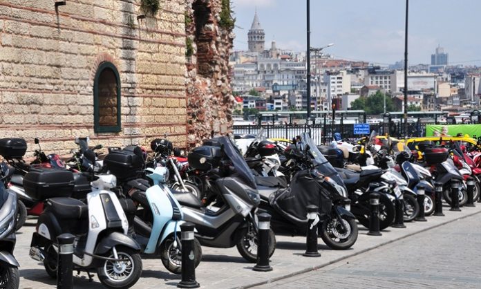 istanbul - motorsiklet - Depositphotos