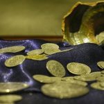 İzmir’de İtalya’ya Kaçırılmak İstenilen 7 Bin 550 Tarihi Eser Ele Geçirildi