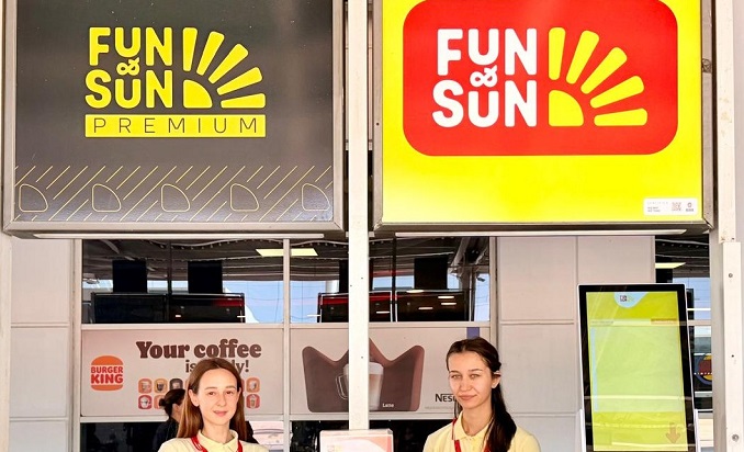 FS New Welcome Desk airport+