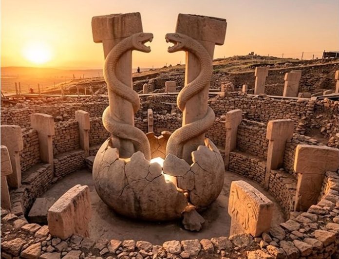 Gobeklitepe yilan figurleri